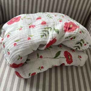 Little unicorn 100% cotton gauze poppyprint crib sheets. Twins set.